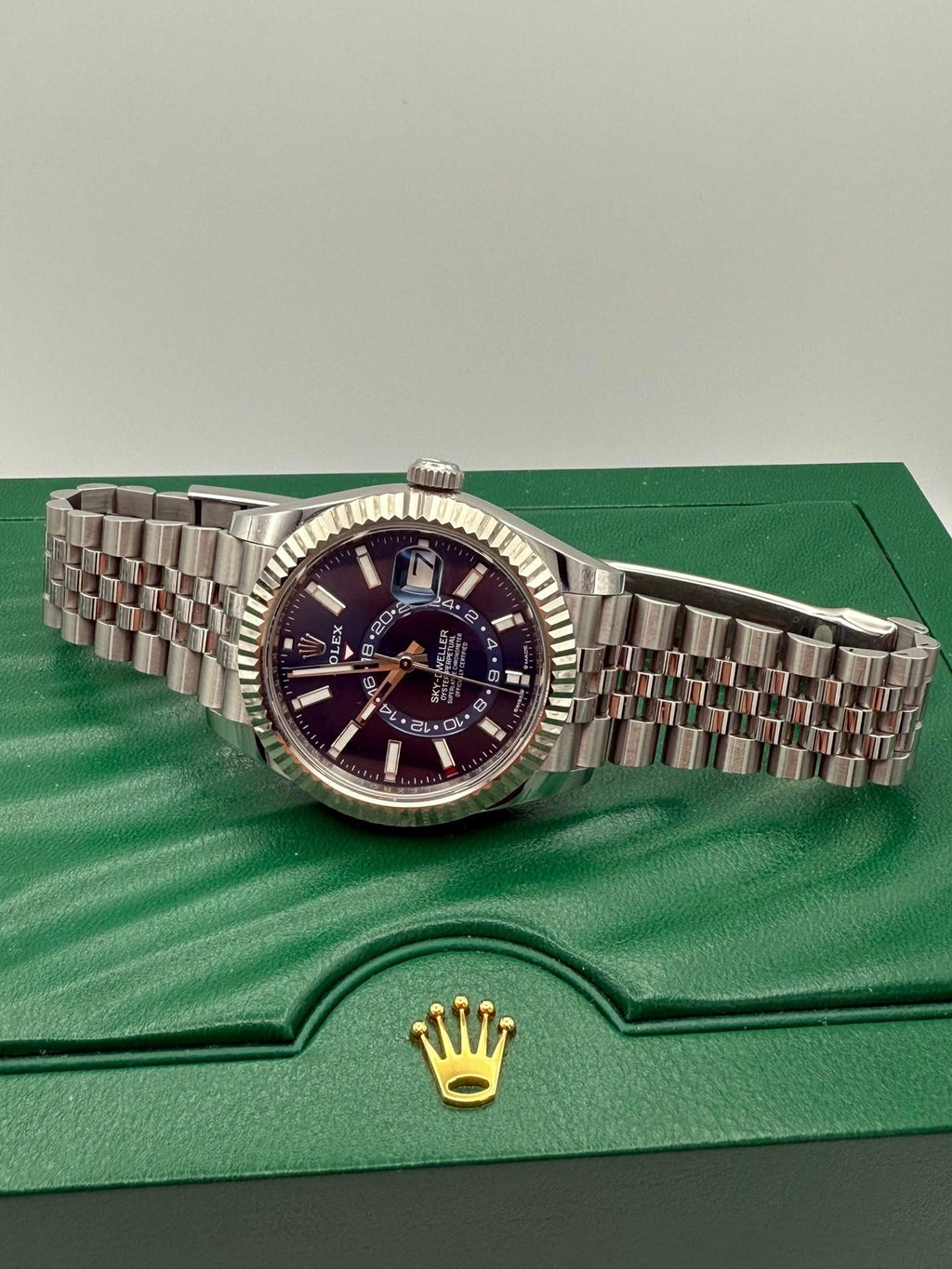 Rolex Sky-Dweller – Blue Dial (Ref. 336934) – Jubilee – FULL SET