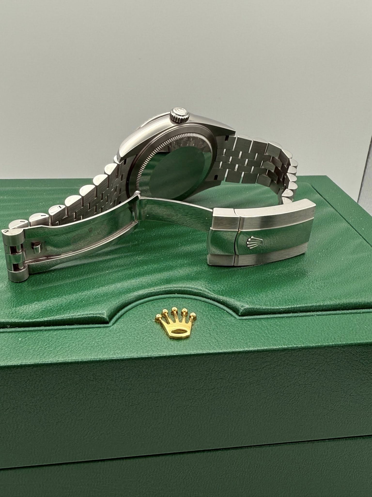 Rolex Sky-Dweller – Blue Dial (Ref. 336934) – Jubilee – FULL SET